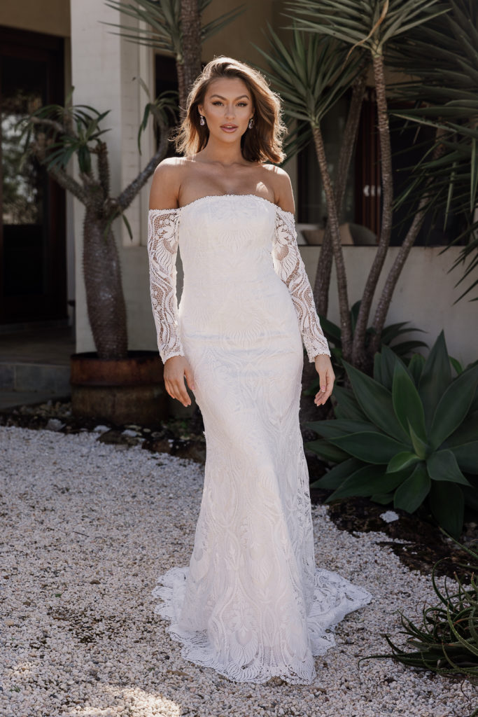 Tania Olsen TC401 long lace bridal gown /  Wedding dress$1690